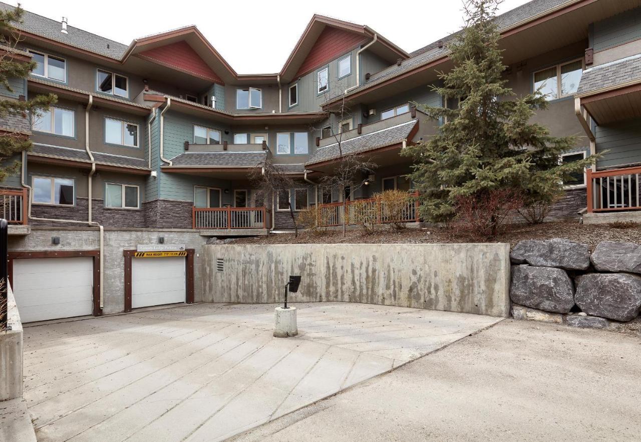 Newly Renovated Grizzly Lodge, Spacious 3Br 2Ba With Open Pool, Hot Tub Canmore Zewnętrze zdjęcie