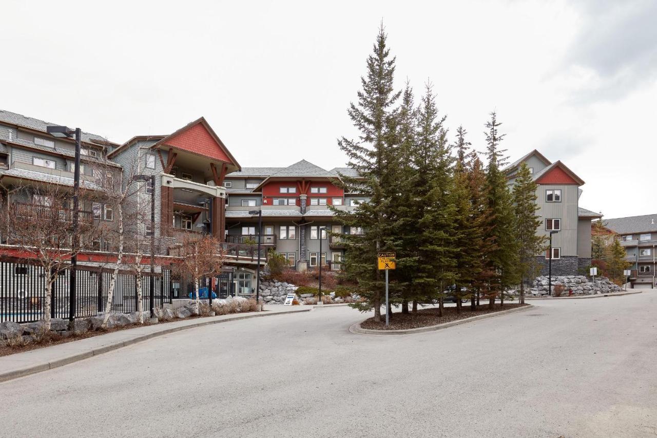 Newly Renovated Grizzly Lodge, Spacious 3Br 2Ba With Open Pool, Hot Tub Canmore Zewnętrze zdjęcie