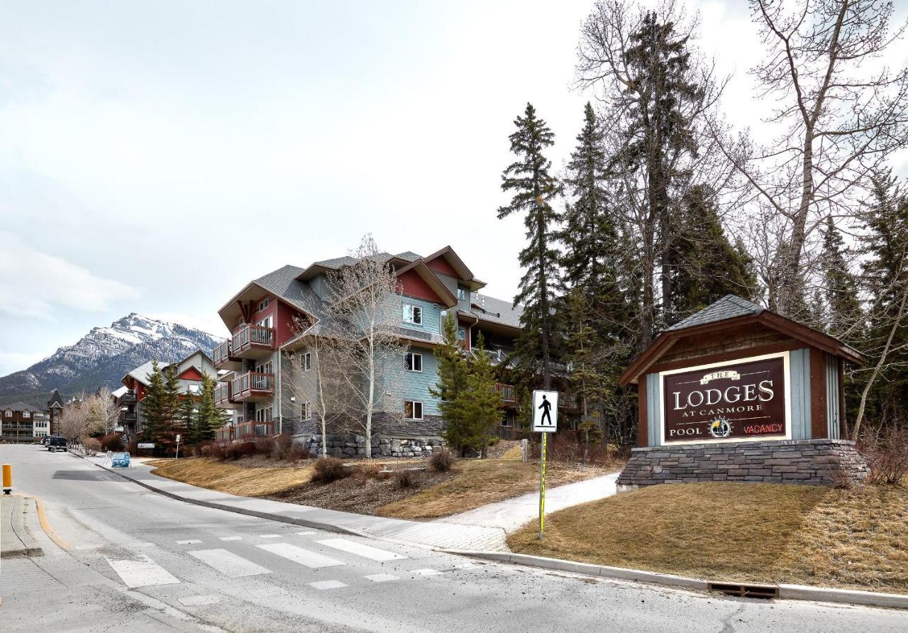 Newly Renovated Grizzly Lodge, Spacious 3Br 2Ba With Open Pool, Hot Tub Canmore Zewnętrze zdjęcie